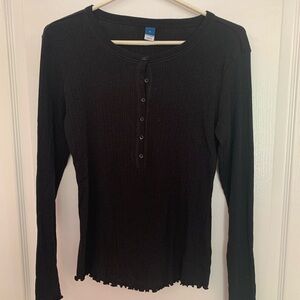 Long sleeve black top